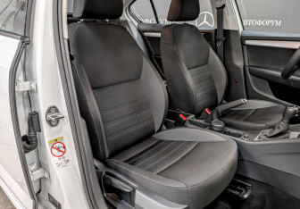 Подержанный автомобиль Skoda Octavia Liftback 2017 года (23 фото)