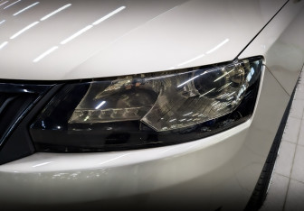 Подержанный автомобиль Skoda Rapid Liftback 2018 года (18 фото)