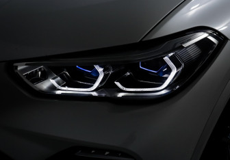 Подержанный автомобиль BMW X5 2019 года (19 фото)
