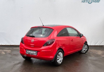 Подержанный автомобиль Opel Corsa 2012 года (8 фото)