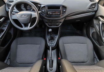 Подержанный автомобиль LADA (ВАЗ) Vesta Sedan 2017 года (10 фото)