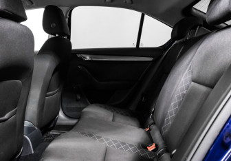 Подержанный автомобиль Skoda Octavia Liftback 2017 года (12 фото)