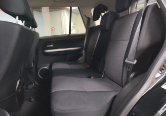 Подержанный автомобиль Suzuki Grand Vitara 2007 года (11 фото)