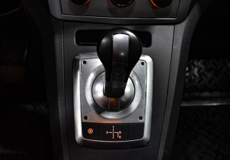 Подержанный автомобиль Opel Zafira Compactvan 2010 года (17 фото)