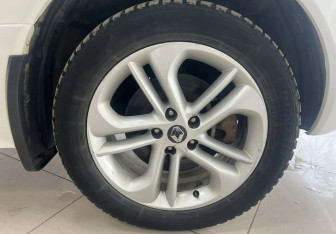 Подержанный автомобиль Renault Koleos 2013 года (22 фото)