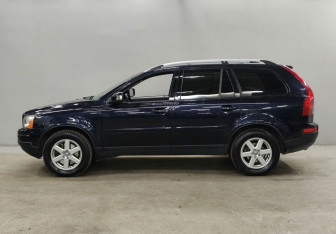 Подержанный автомобиль Volvo XC90 2006 года (8 фото)
