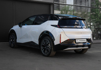 Подержанный автомобиль Zeekr X 2023 года (6 фото)