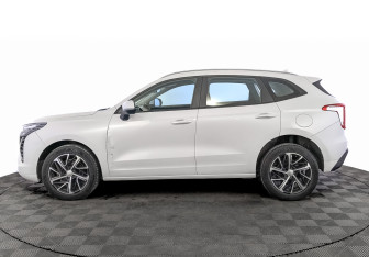 Подержанный автомобиль Haval Jolion 2022 года (8 фото)