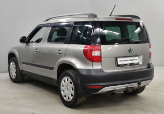 Подержанный автомобиль Skoda Yeti 2012 года (6 фото)