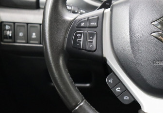 Подержанный автомобиль Suzuki Vitara 2016 года (14 фото)