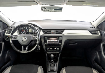 Подержанный автомобиль Skoda Rapid Liftback 2019 года (14 фото)