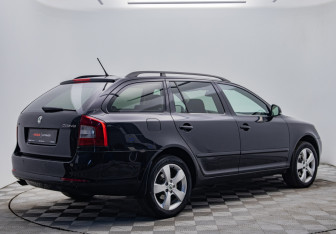 Подержанный автомобиль Skoda Octavia Wagon 2012 года (5 фото)
