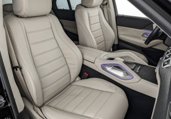Подержанный автомобиль Mercedes-Benz GLE 2021 года (24 фото)