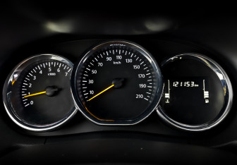 Подержанный автомобиль Renault Duster 2019 года (13 фото)