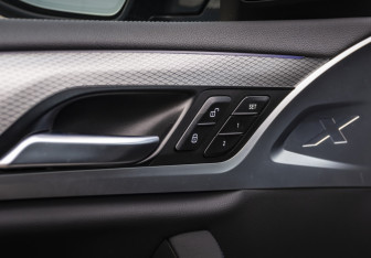 Подержанный автомобиль BMW X3 2019 года (19 фото)