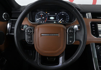 Подержанный автомобиль Land Rover Range Rover Sport 2015 года (11 фото)