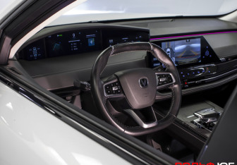 Подержанный автомобиль Changan UNI-K 2023 года (17 фото)