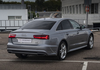 Подержанный автомобиль Audi A6 Sedan 2018 года (5 фото)