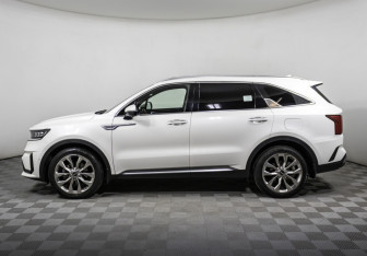 Подержанный автомобиль Kia Sorento 2021 года (8 фото)