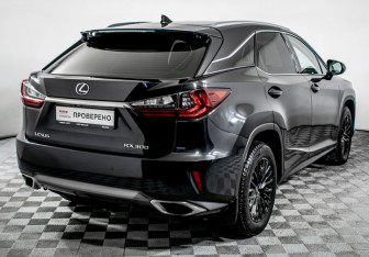 Подержанный автомобиль Lexus RX 2018 года (5 фото)