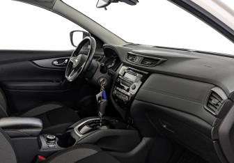 Подержанный автомобиль Nissan Qashqai 2022 года (13 фото)