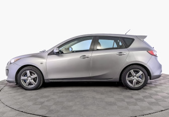 Подержанный автомобиль Mazda 3 Hatchback 2012 года (8 фото)