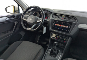 Подержанный автомобиль Volkswagen Tiguan 2021 года (27 фото)