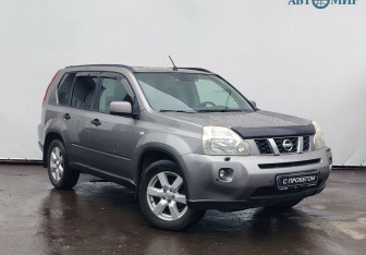 Подержанный автомобиль Nissan X-Trail 2007 года (3 фото)
