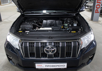 Подержанный автомобиль Toyota Land Cruiser Prado 2019 года (9 фото)