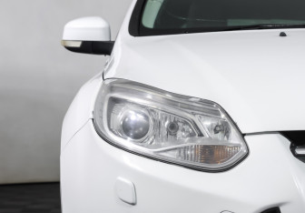 Подержанный автомобиль Ford Focus Hatchback 2011 года (22 фото)