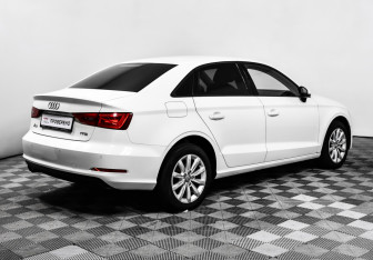 Подержанный автомобиль Audi A3 Sedan 2014 года (5 фото)