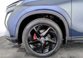 Подержанный автомобиль Omoda C5 2023 года (18 фото)