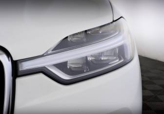 Подержанный автомобиль Volvo XC60 2019 года (17 фото)