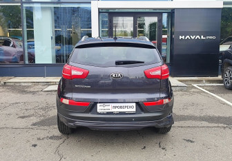 Подержанный автомобиль Kia Sportage 2012 года (6 фото)