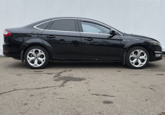 Подержанный автомобиль Ford Mondeo Sedan 2012 года (4 фото)