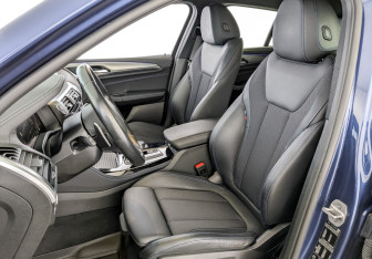 Подержанный автомобиль BMW X4 2021 года (21 фото)