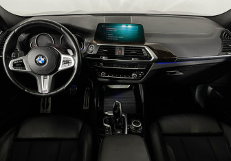 Подержанный автомобиль BMW X4 2021 года (11 фото)