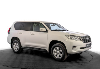 Подержанный автомобиль Toyota Land Cruiser Prado 2021 года (3 фото)