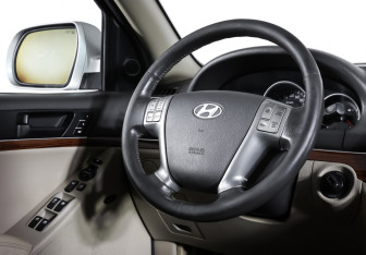 Подержанный автомобиль Hyundai ix55 2011 года (14 фото)