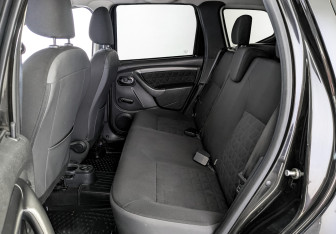 Подержанный автомобиль Renault Duster 2018 года (18 фото)