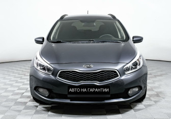 Подержанный автомобиль Kia Ceed Wagon 2013 года (2 фото)