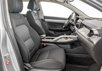 Подержанный автомобиль Geely Coolray 2023 года (23 фото)