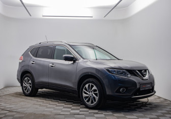 Подержанный автомобиль Nissan X-Trail 2016 года (3 фото)