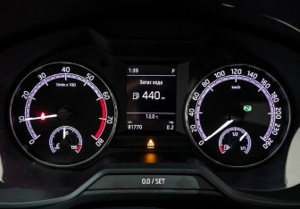 Подержанный автомобиль Skoda Octavia Liftback 2019 года (16 фото)