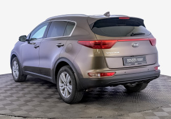 Подержанный автомобиль Kia Sportage 2017 года (7 фото)