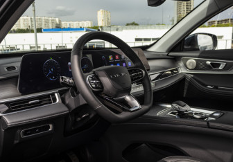 Подержанный автомобиль Chery Tiggo 8 Pro Max 2024 года (9 фото)