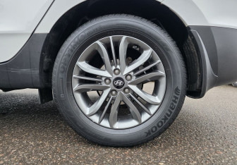 Подержанный автомобиль Hyundai ix35 2015 года (17 фото)