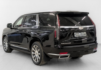Подержанный автомобиль Cadillac Escalade Suv 2023 года (7 фото)