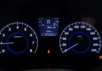 Подержанный автомобиль Hyundai Solaris Sedan 2011 года (10 фото)