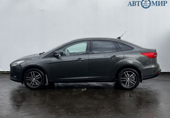Подержанный автомобиль Ford Focus Sedan 2019 года (8 фото)